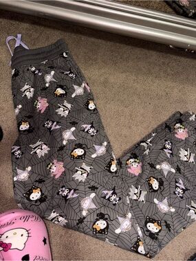 Hello Kitty Halloween pants size M #hellokitty #forever21 #y2k #2000s